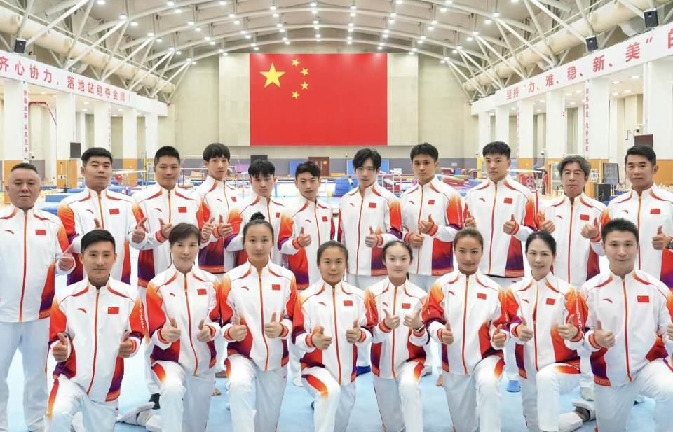 邹敬园则向, 此外, 邓娅兰参加